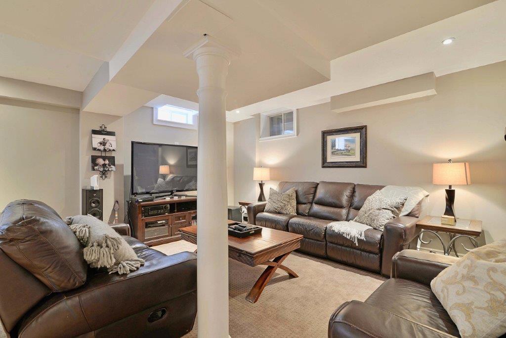 Detached Homes MLS Barrie For Sale Hyde Park School District Queensway