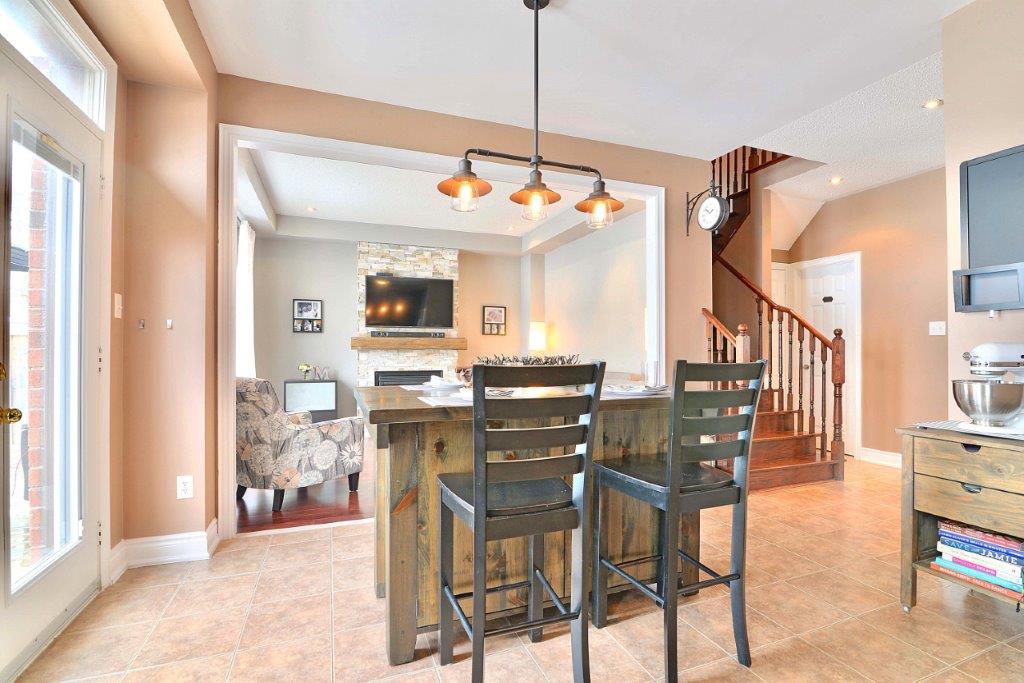 Detached Homes MLS Barrie For Sale Hyde Park School District Queensway