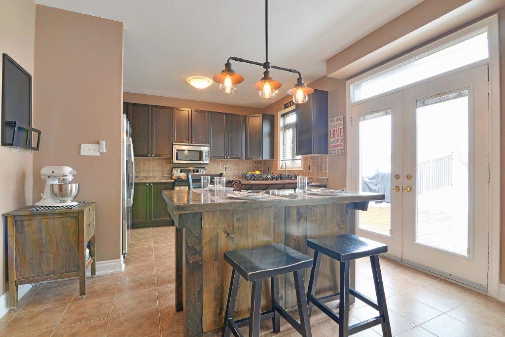 Detached Homes MLS Barrie For Sale Hyde Park School District Queensway