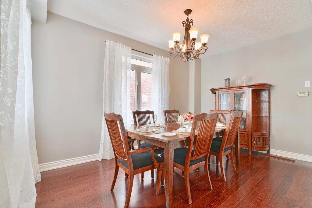 Detached Homes MLS Barrie For Sale Hyde Park School District Queensway