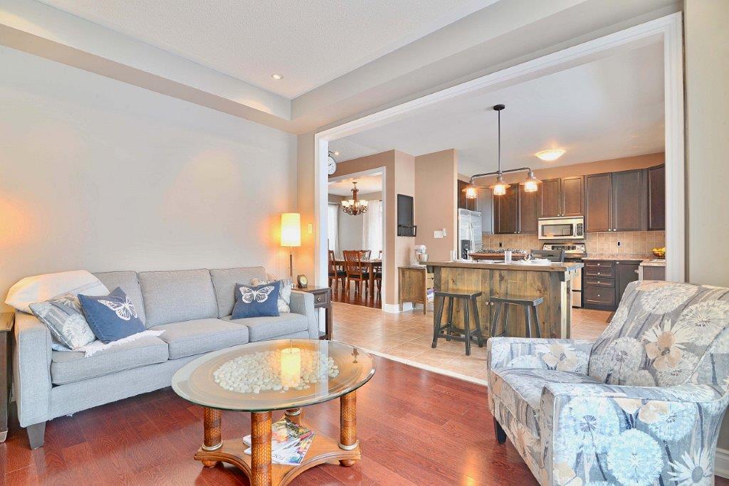 Detached Homes MLS Barrie For Sale Hyde Park School District Queensway