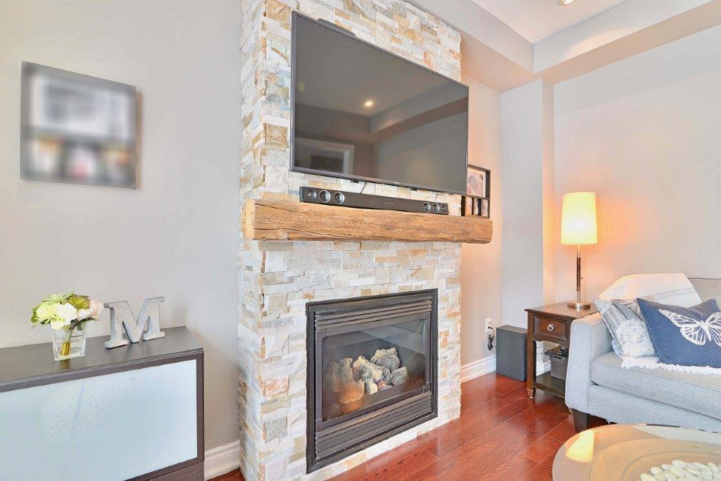 Detached Homes MLS Barrie For Sale Hyde Park School District Queensway