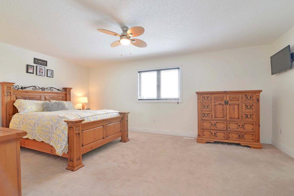 Detached Homes MLS Barrie For Sale Hyde Park School District Queensway