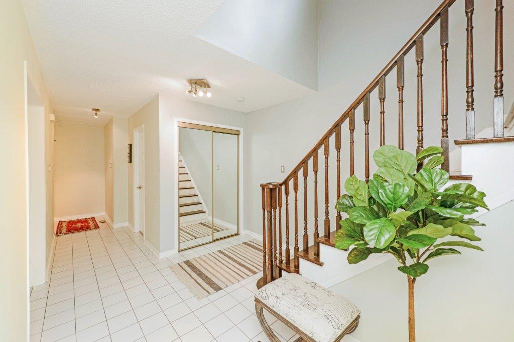 Detached home near sheridan college fletchers creek south brampton ray