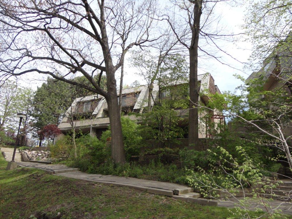 Mississauga townhouses for sale MLS listings Mississauga Valley