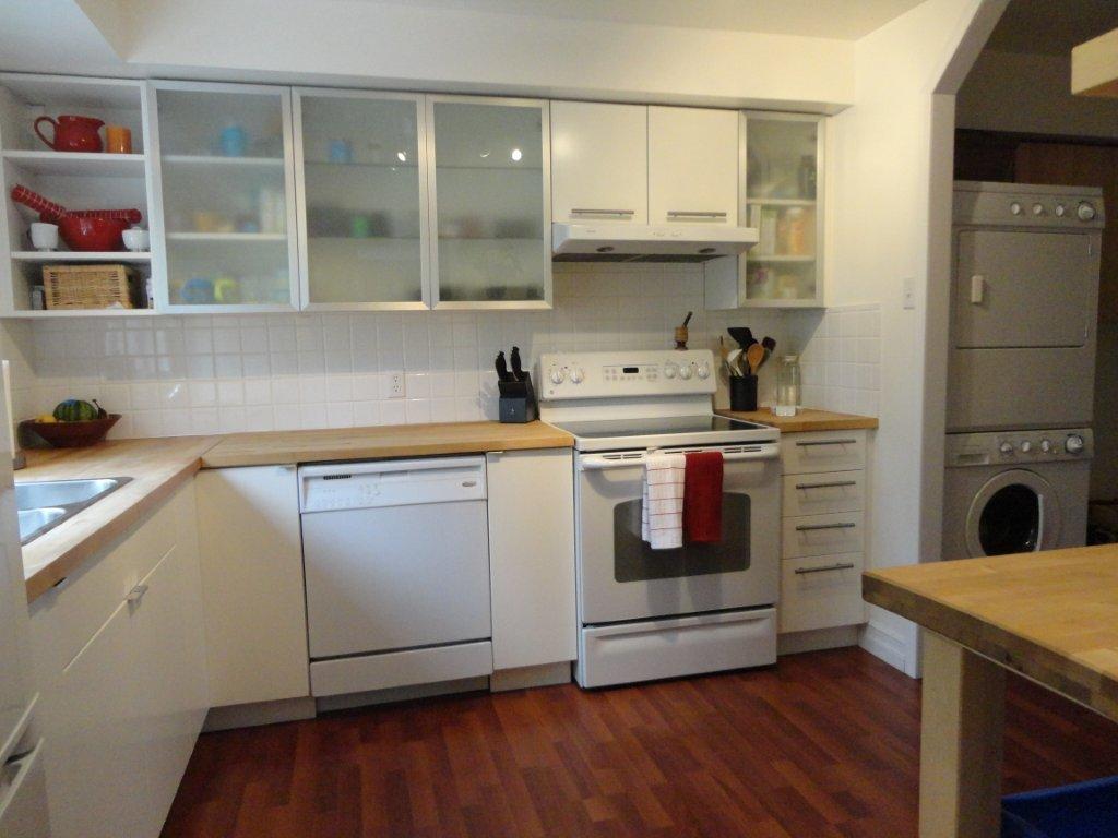 Mississauga townhouses for sale MLS listings Mississauga Valley